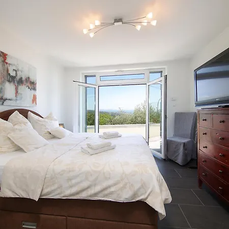 Suzi Apartament *